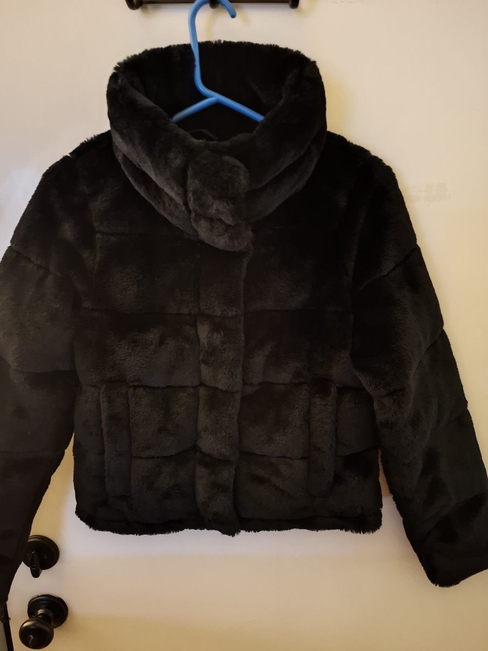 Abercrombie & Fitch Womens Black Faux-Fur Puffer Jacket